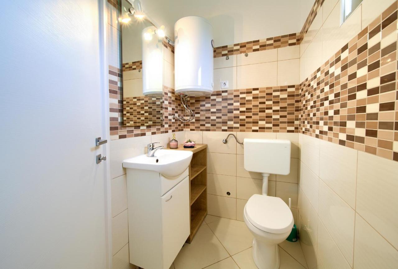 Malinska -Krk Apartamento Exterior foto