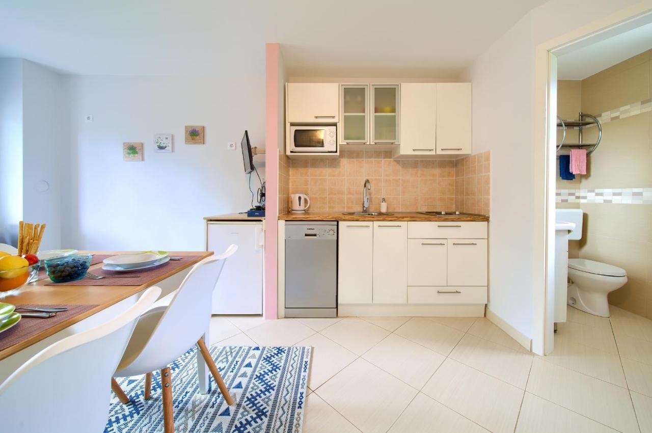 Malinska -Krk Apartamento Exterior foto