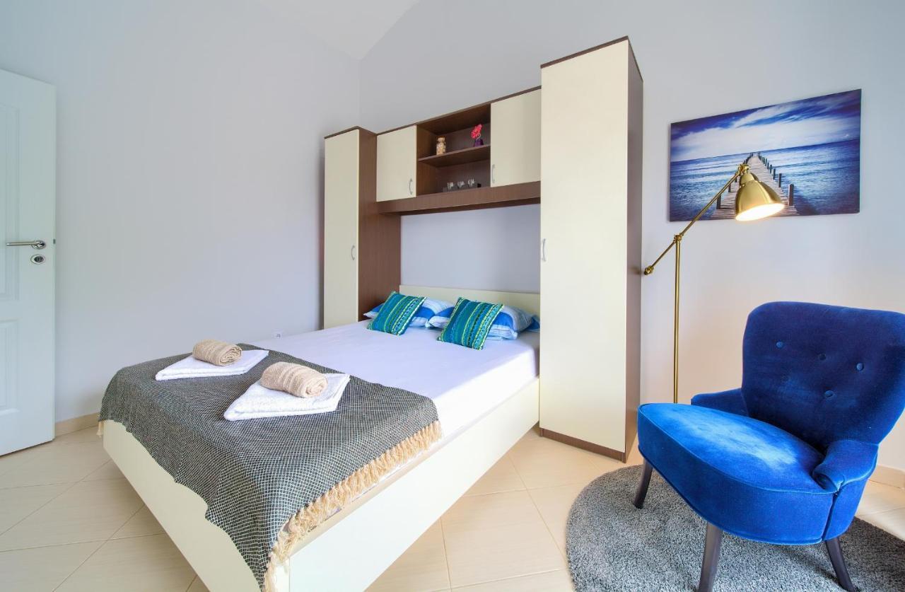 Malinska -Krk Apartamento Exterior foto